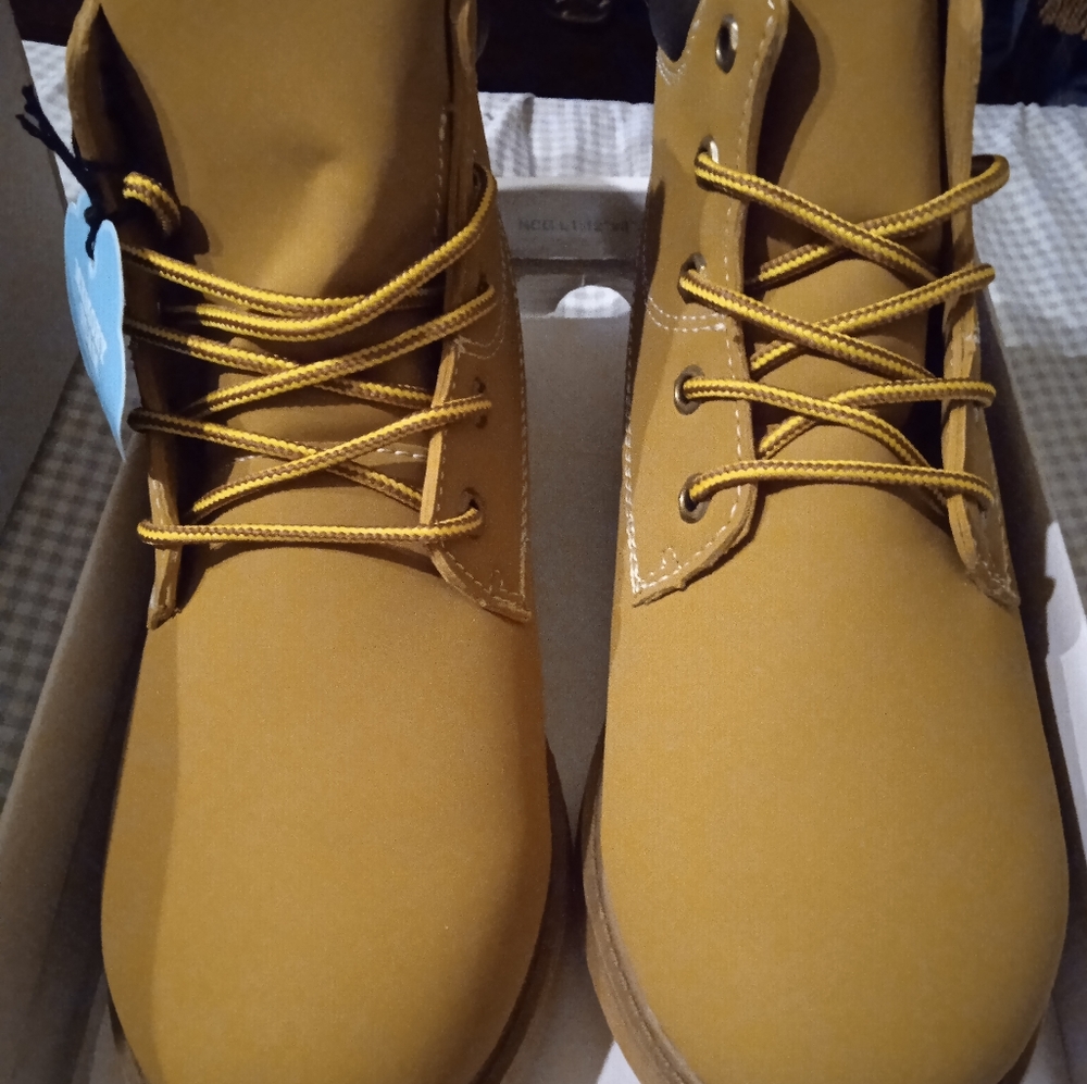 Sonoma Women's Boots Sz 5 Nwot